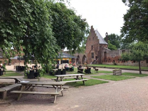 Binnenplein Kasteel Doornenburg